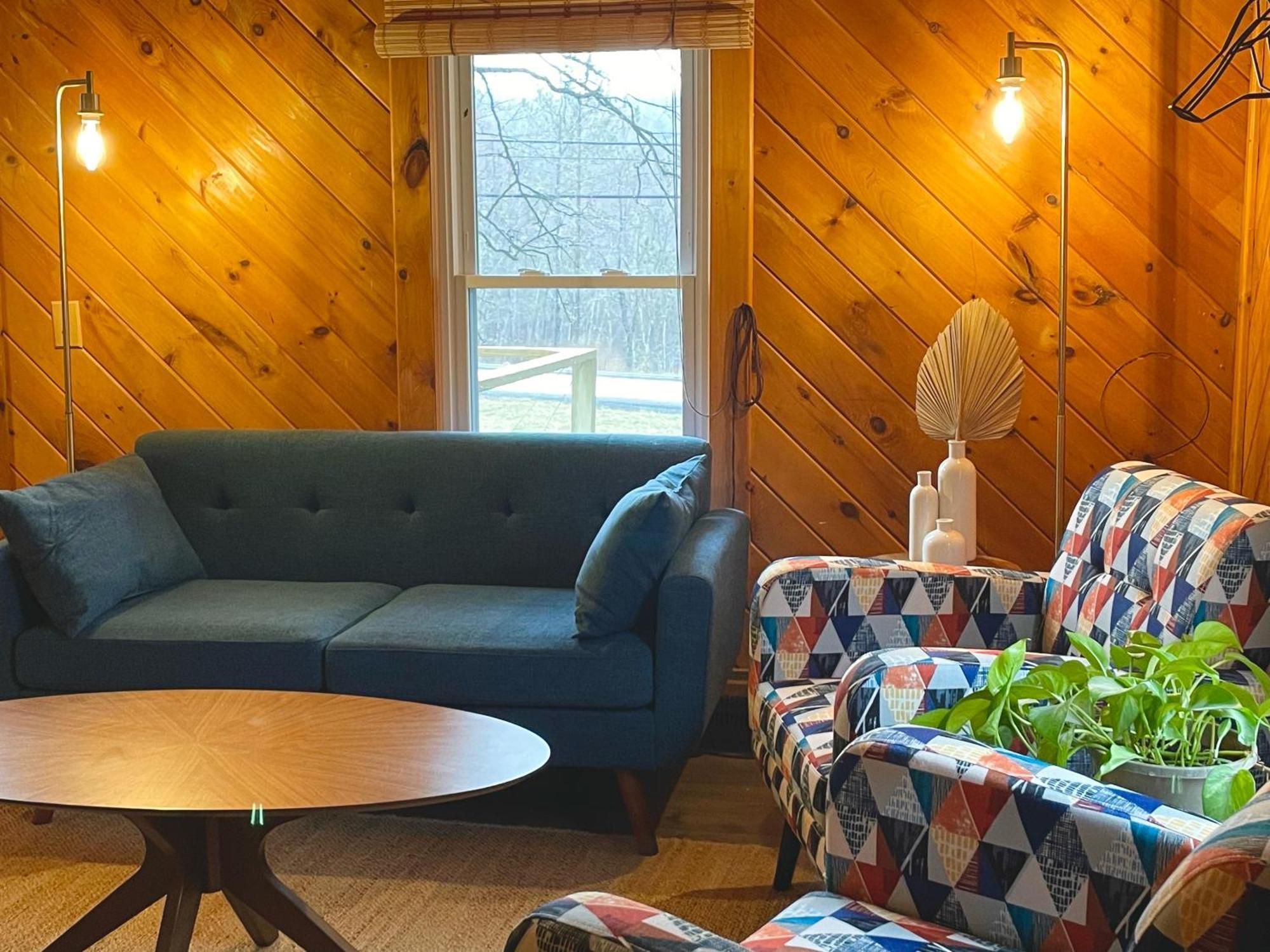 Cozy With Jacuzzi And Fire Pit And Reading Nook!