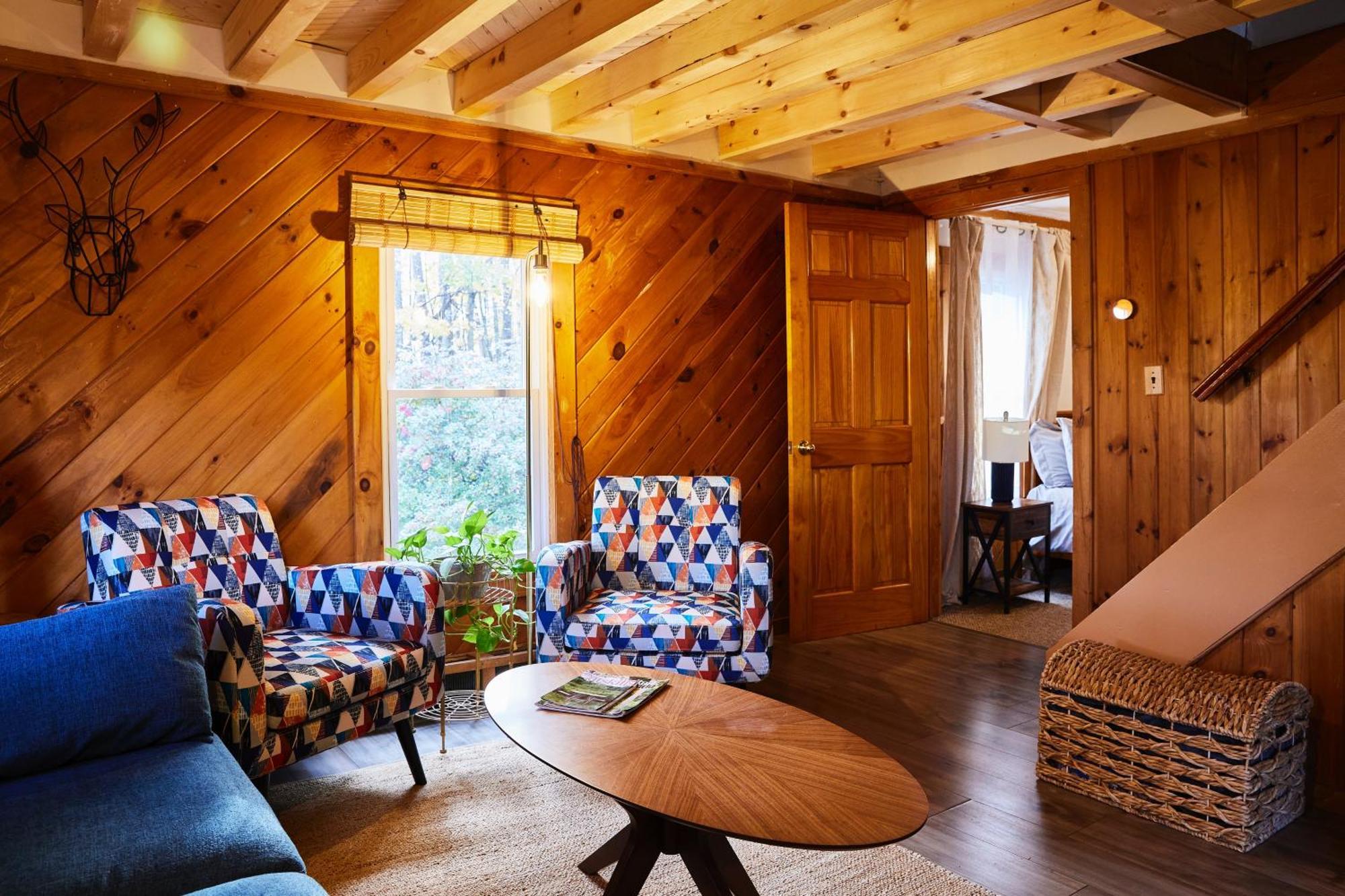 Holiday home Cozy With Jacuzzi And Fire Pit And Reading Nook! *