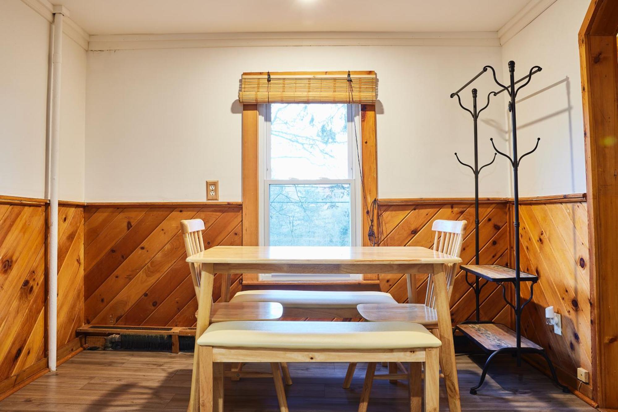 Cozy With Jacuzzi And Fire Pit And Reading Nook! Holiday home