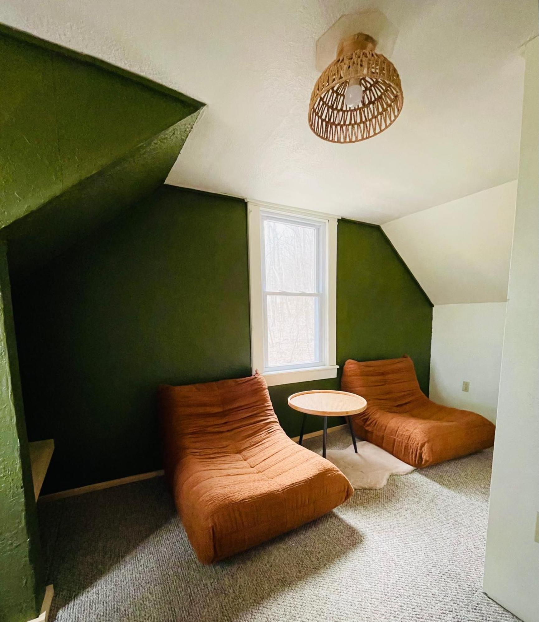 Cozy With Jacuzzi And Fire Pit And Reading Nook! * Livingston Manor